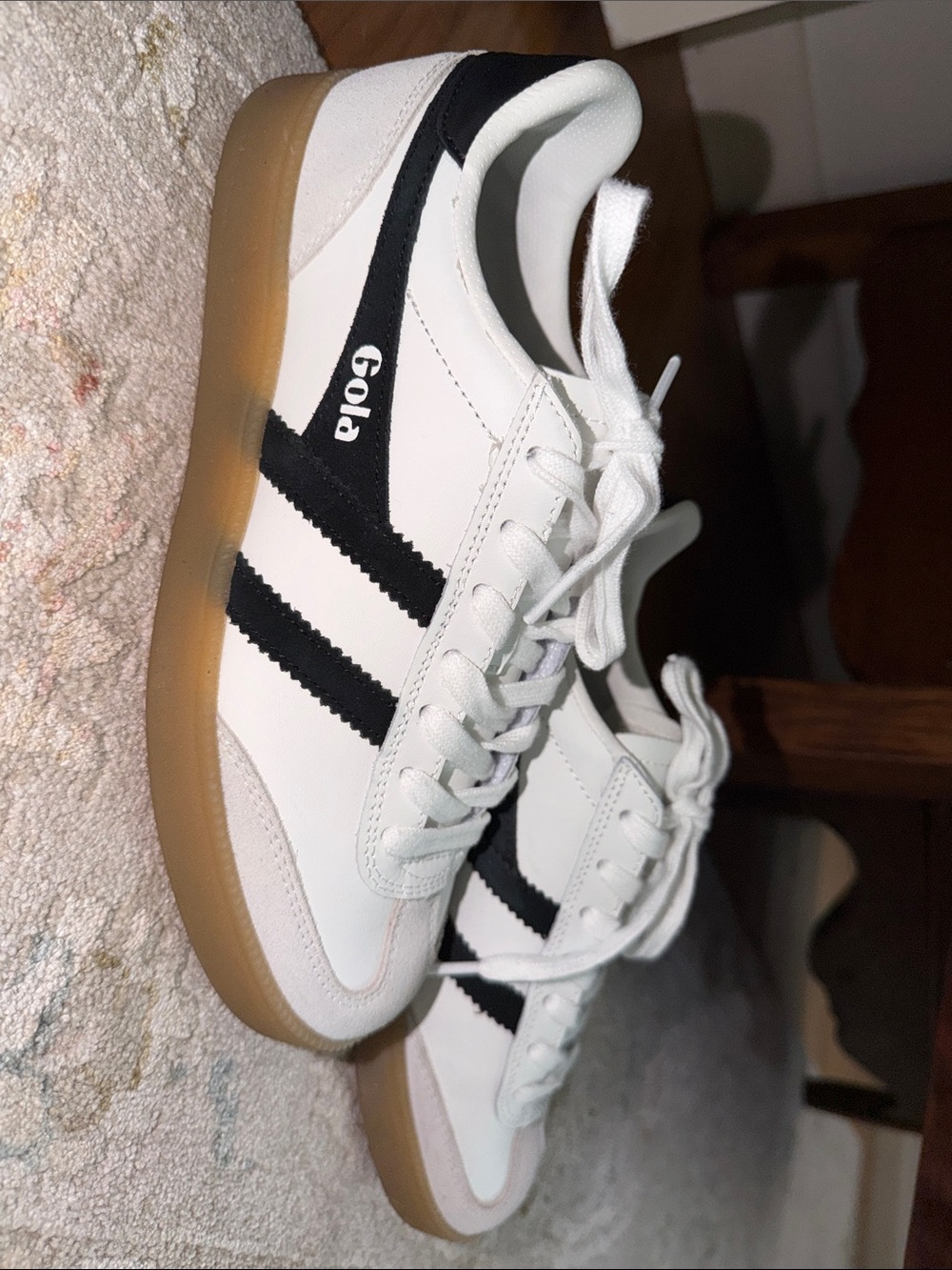 Gola Viper Women’s Sneaker (White Black Gum-Soled)
